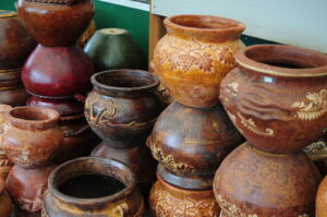 Mexican_pottery_at_Anita's_in_Bothell,_WA_05